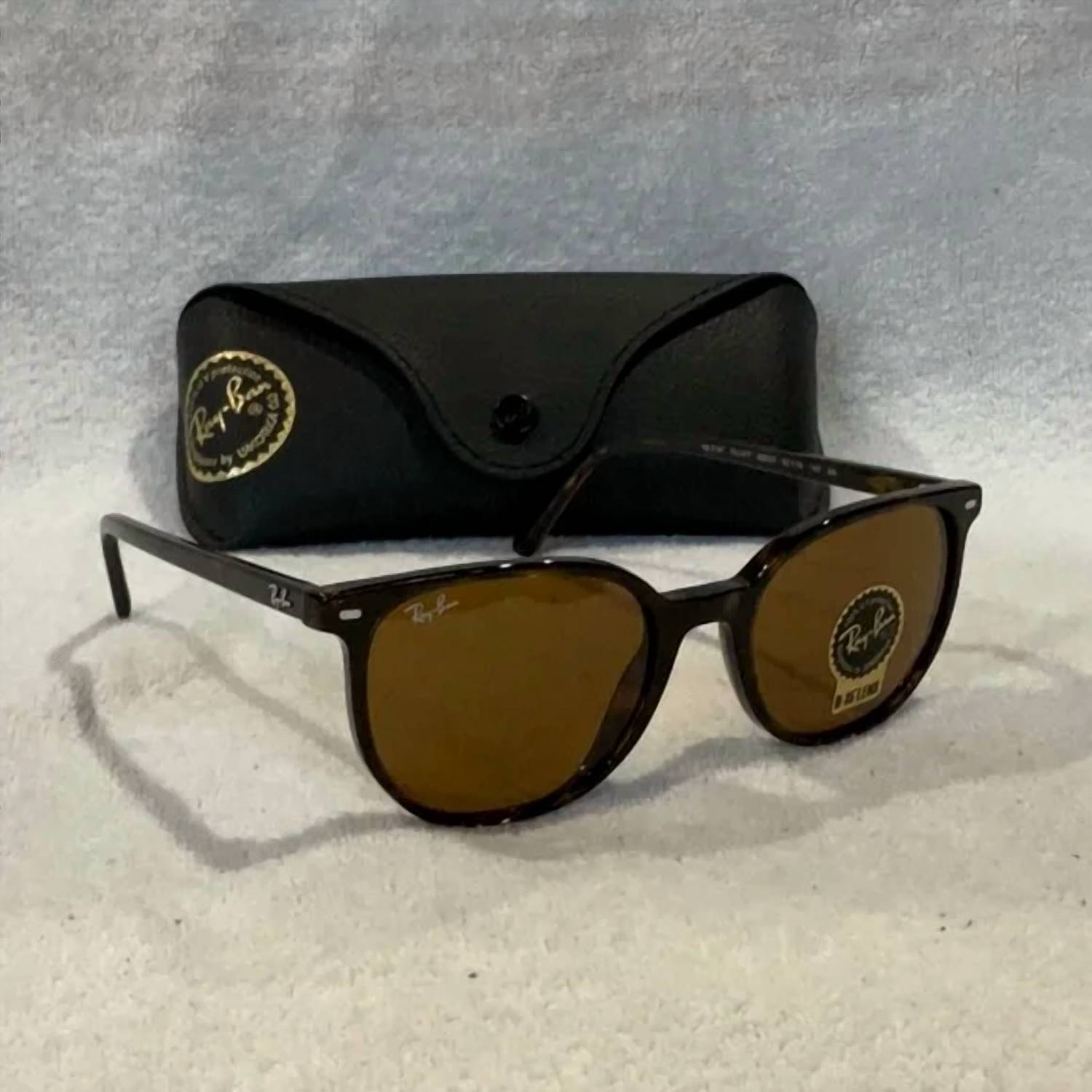 New Ray Ban Men's Sunglasses With Case In Black, Brown